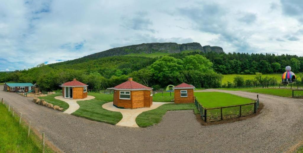 Waterfall Caves Limavady Εξωτερικό φωτογραφία